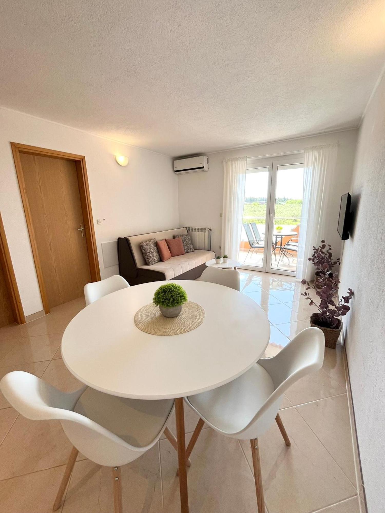 Apartments Contessa Novigrad Istria Exterior foto