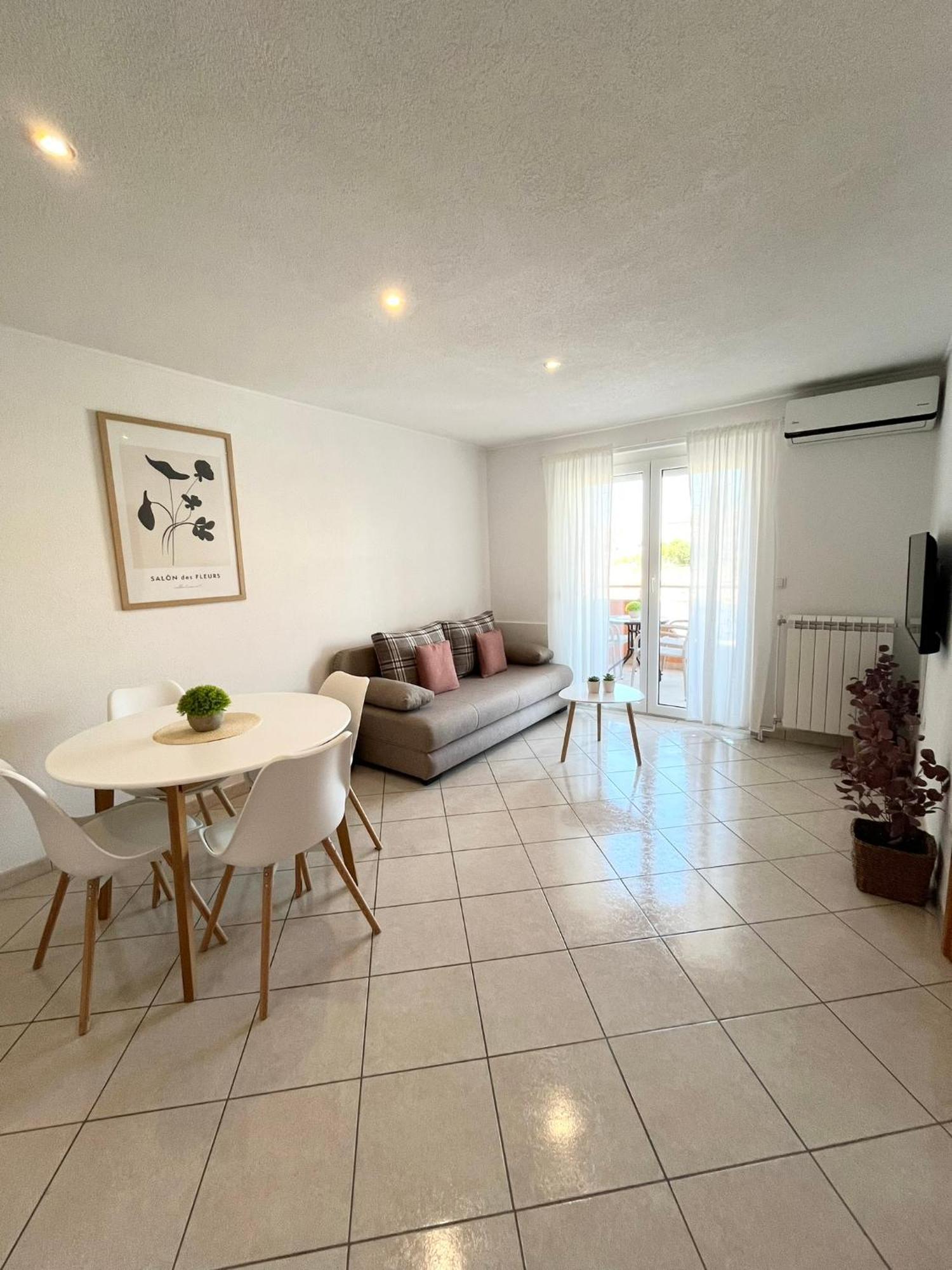 Apartments Contessa Novigrad Istria Exterior foto