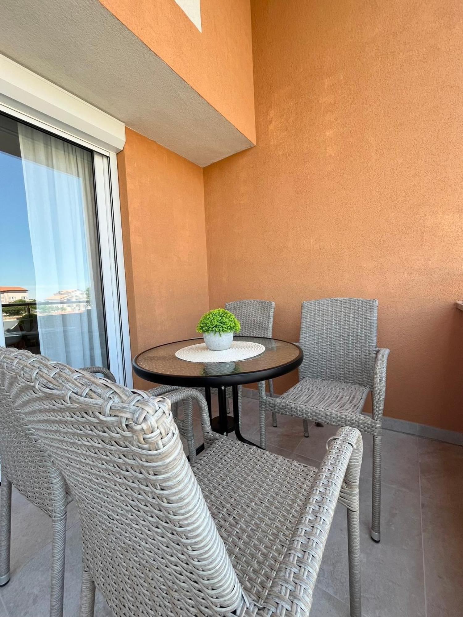 Apartments Contessa Novigrad Istria Exterior foto