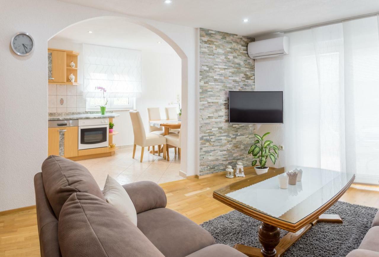 Apartments Contessa Novigrad Istria Exterior foto