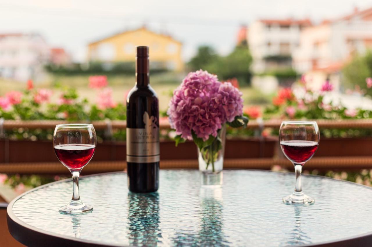 Apartments Contessa Novigrad Istria Exterior foto